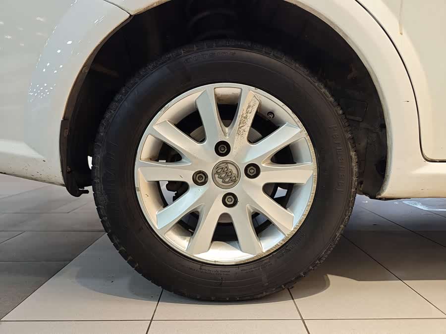 Buick Excelle 2015 — фото 29