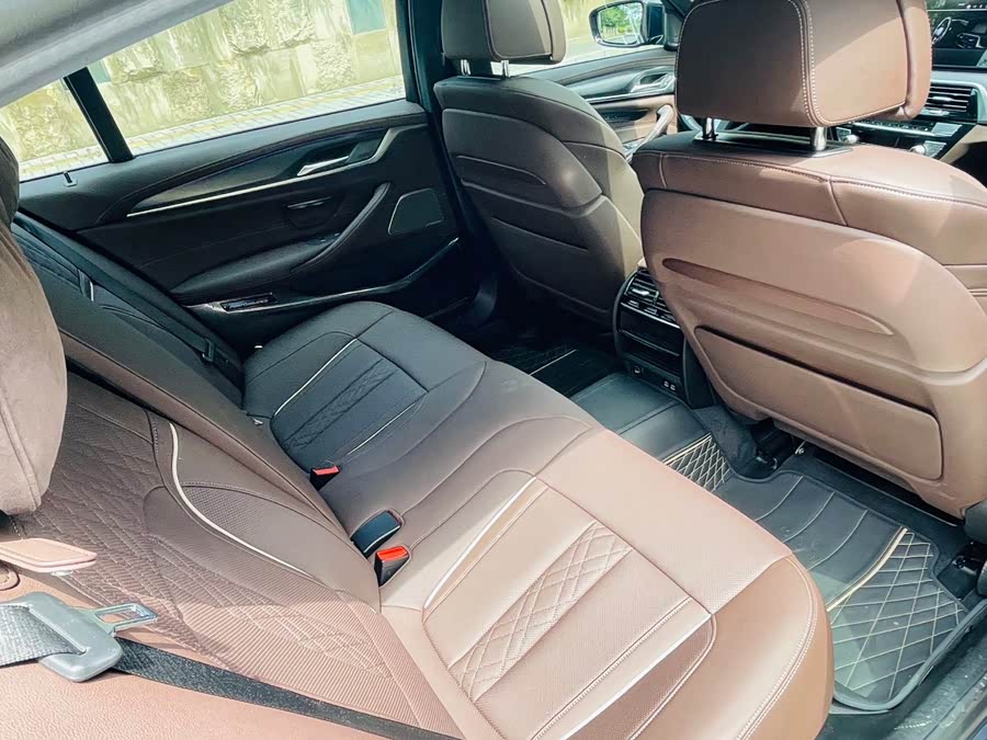 BMW 5 Series New Energy 2021 — фото 12