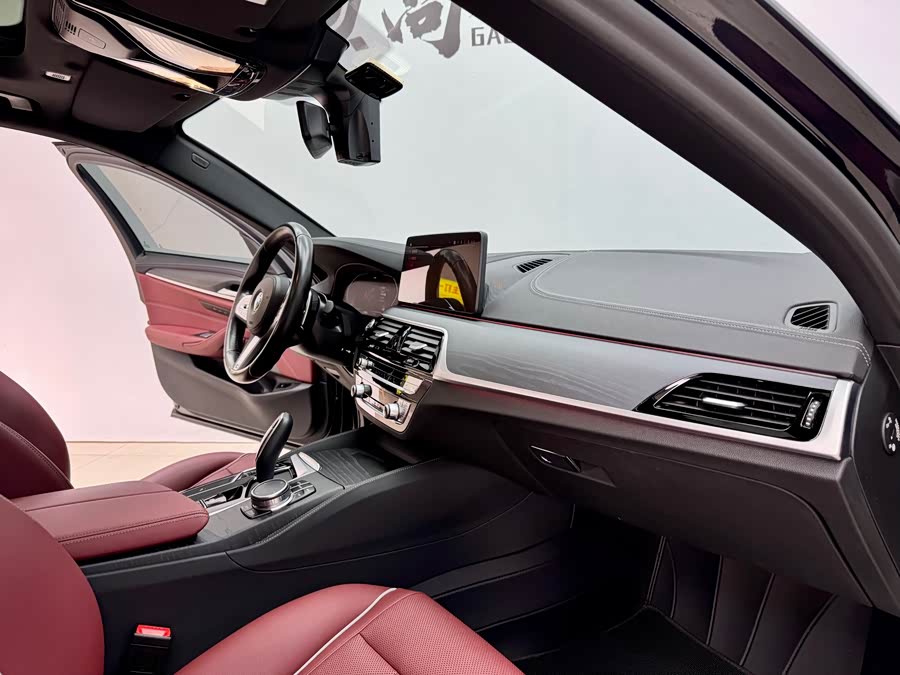 BMW 5 Series 2022 — фото 14