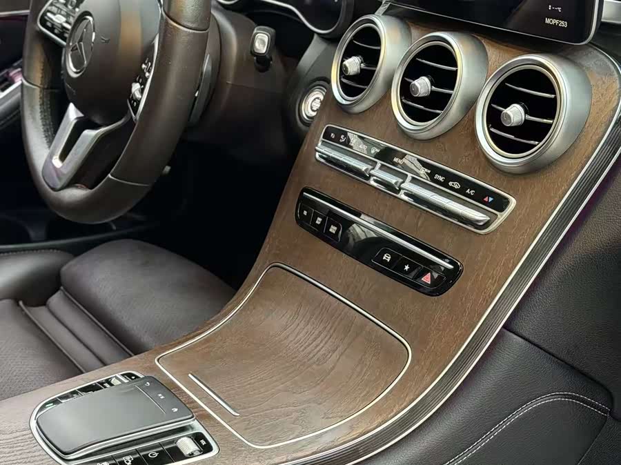 Mercedes-Benz GLC 2020 — фото 20