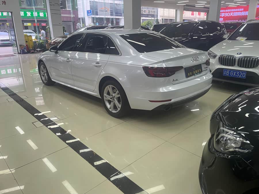 Audi A4L 2018