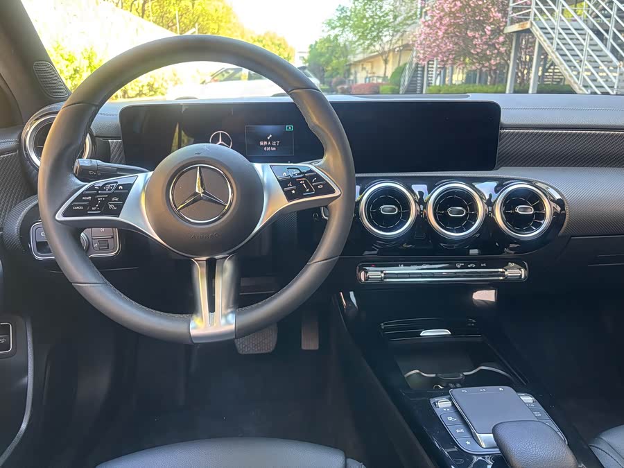 Mercedes-Benz A-Class 2023 — фото 15