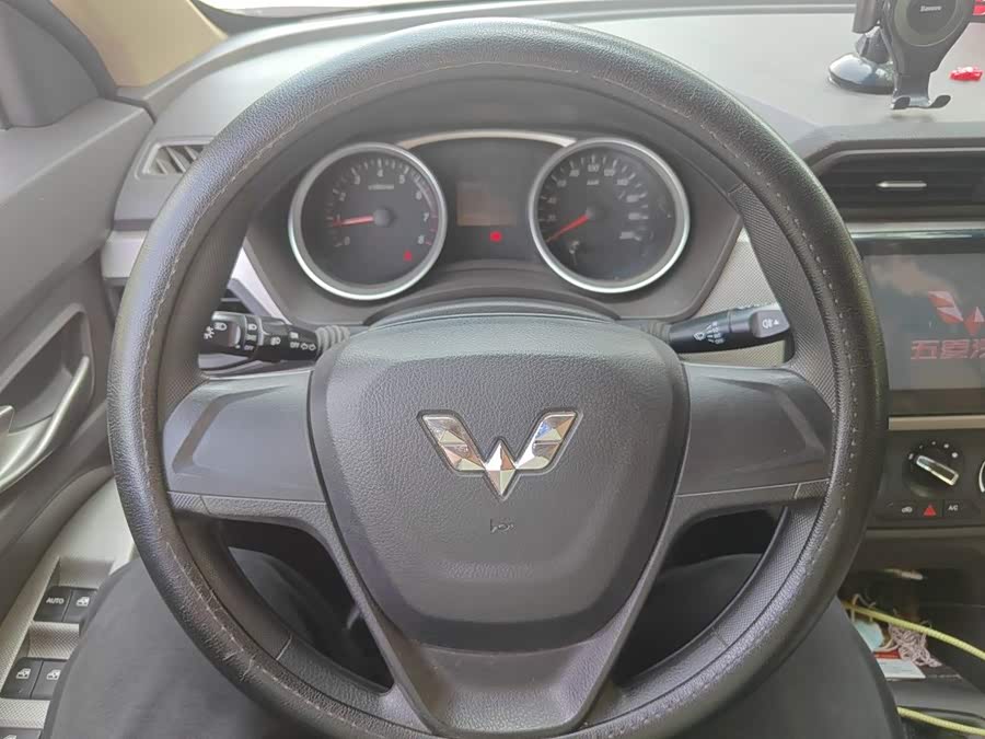 Wuling Hongguang 2019
