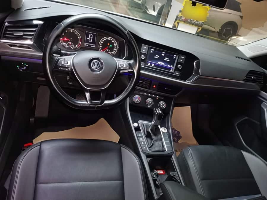 Volkswagen Sagitar 2019