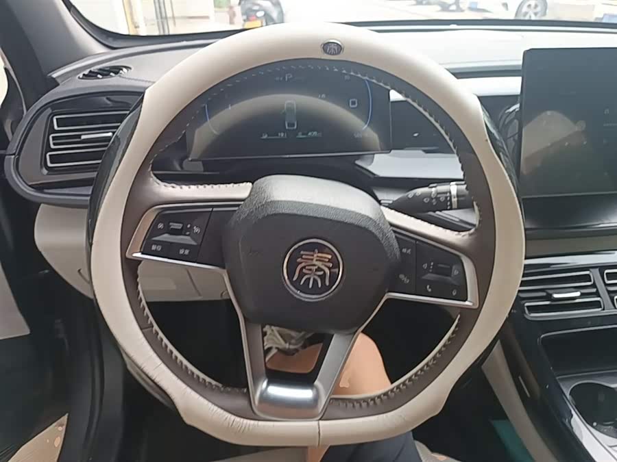 BYD Qin PLUS 2023 — фото 11