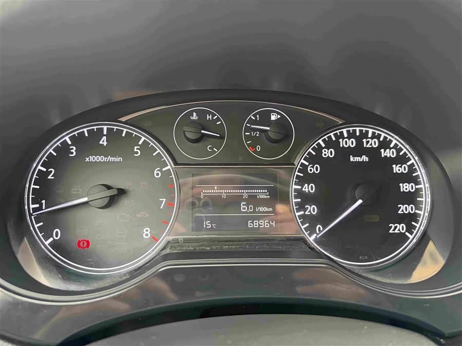 Nissan Tiida 2011