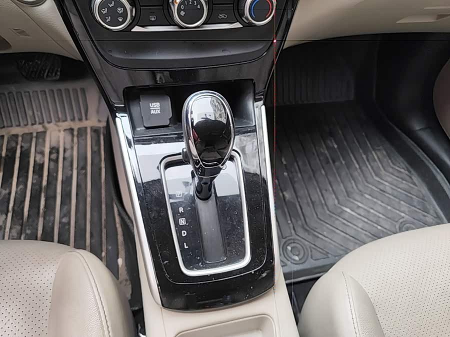 Nissan Sylphy 2018 — фото 14