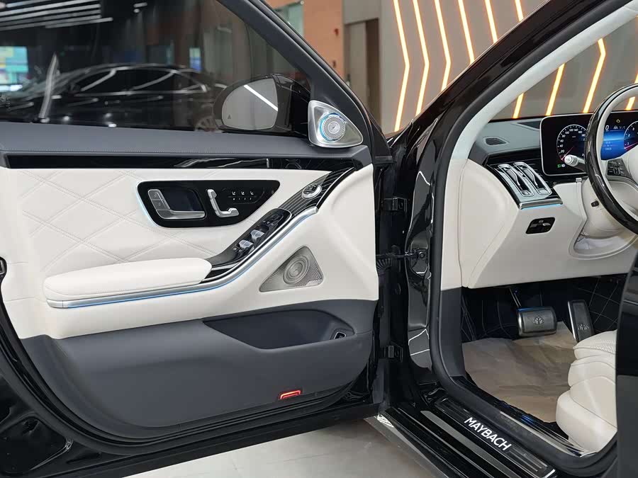 Mercedes-Benz Maybach S-Class 2023 — фото 11