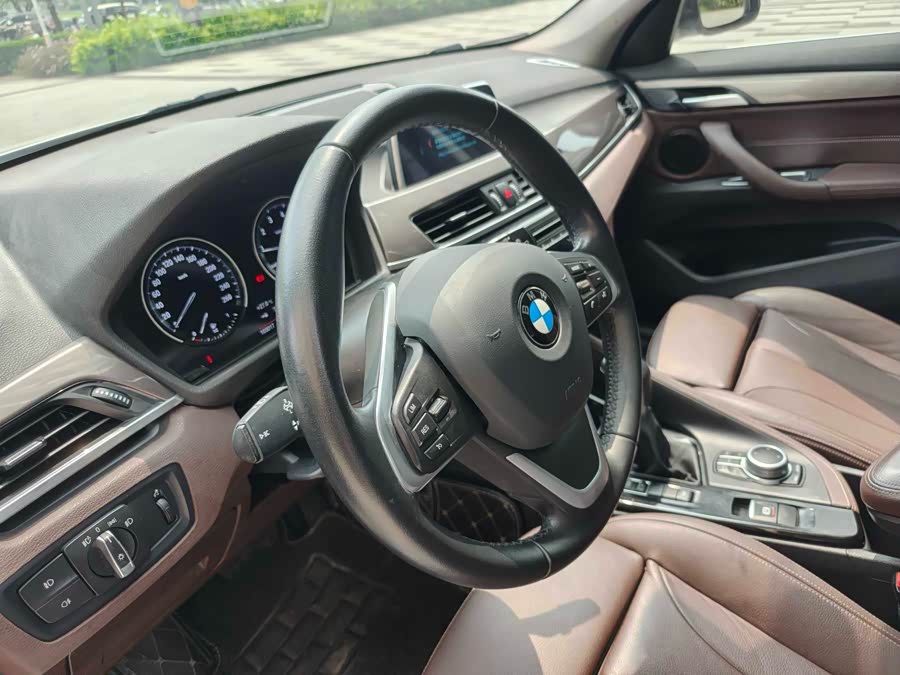 BMW X1 2018 — фото 9