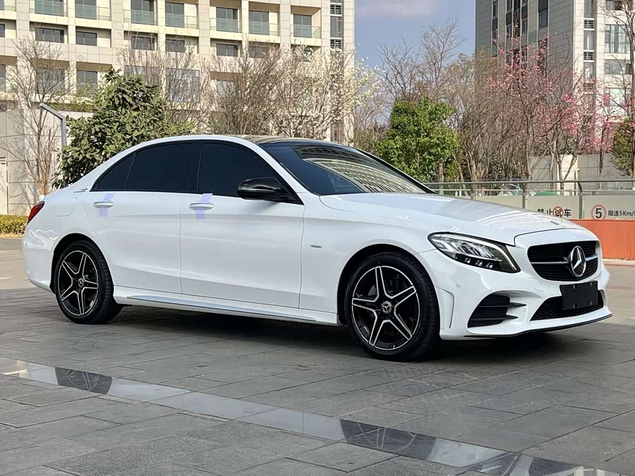 Mercedes-Benz C-Class 2021