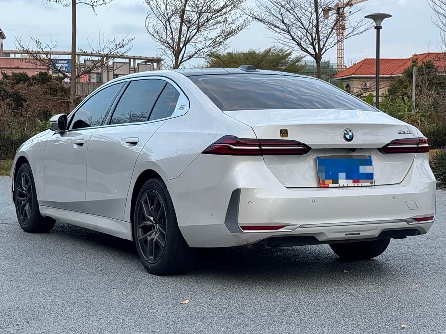 BMW 5 Series 2024
