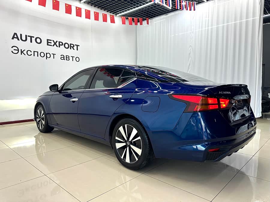 Nissan Teana 2022