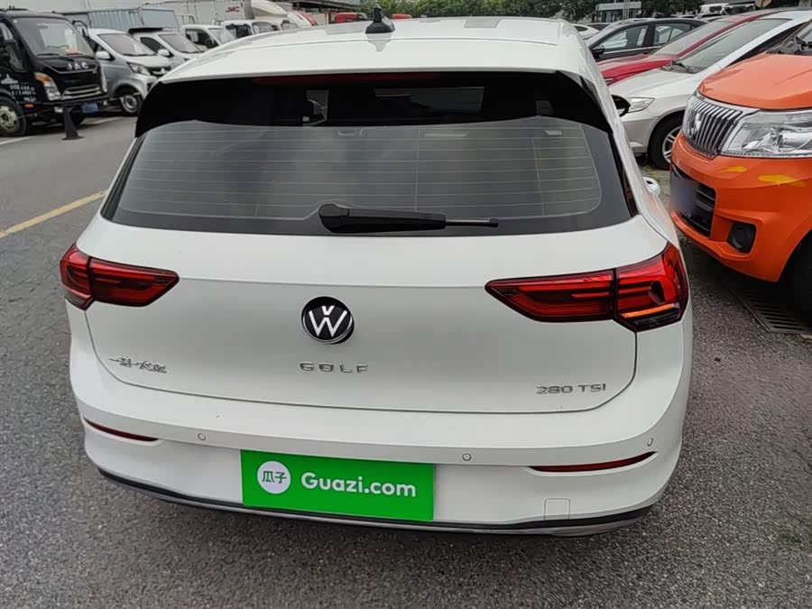 Volkswagen Golf 2021