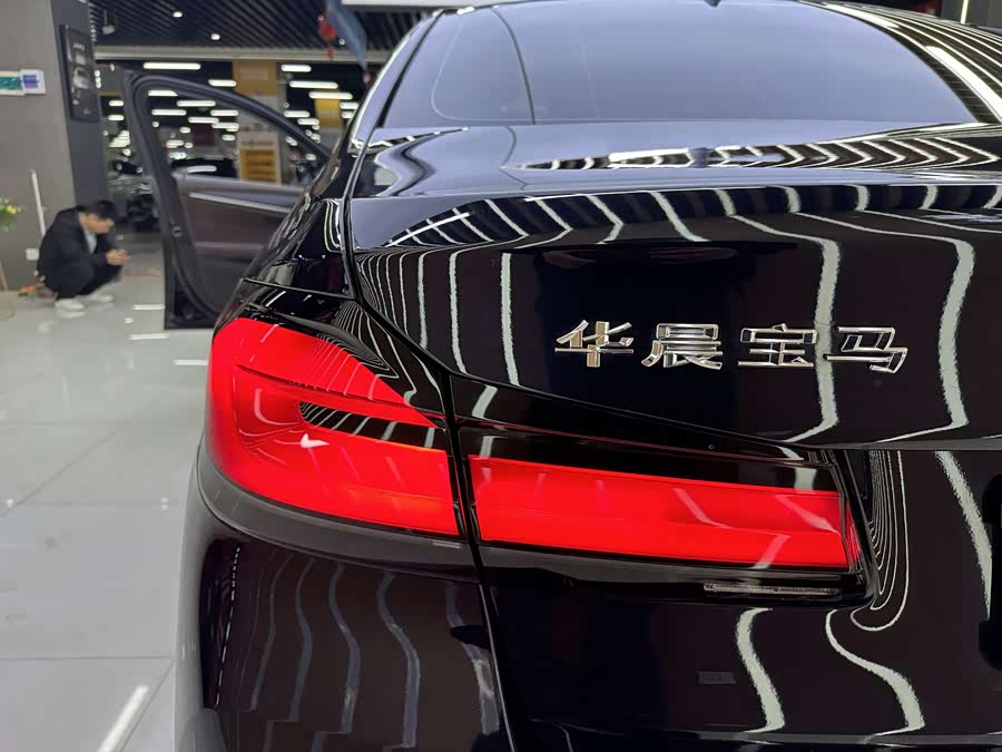 BMW 5 Series New Energy 2021 — фото 14
