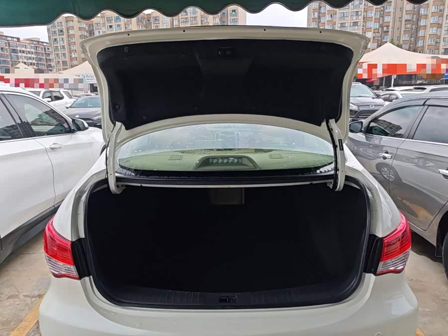 Nissan Sylphy 2019 — фото 19