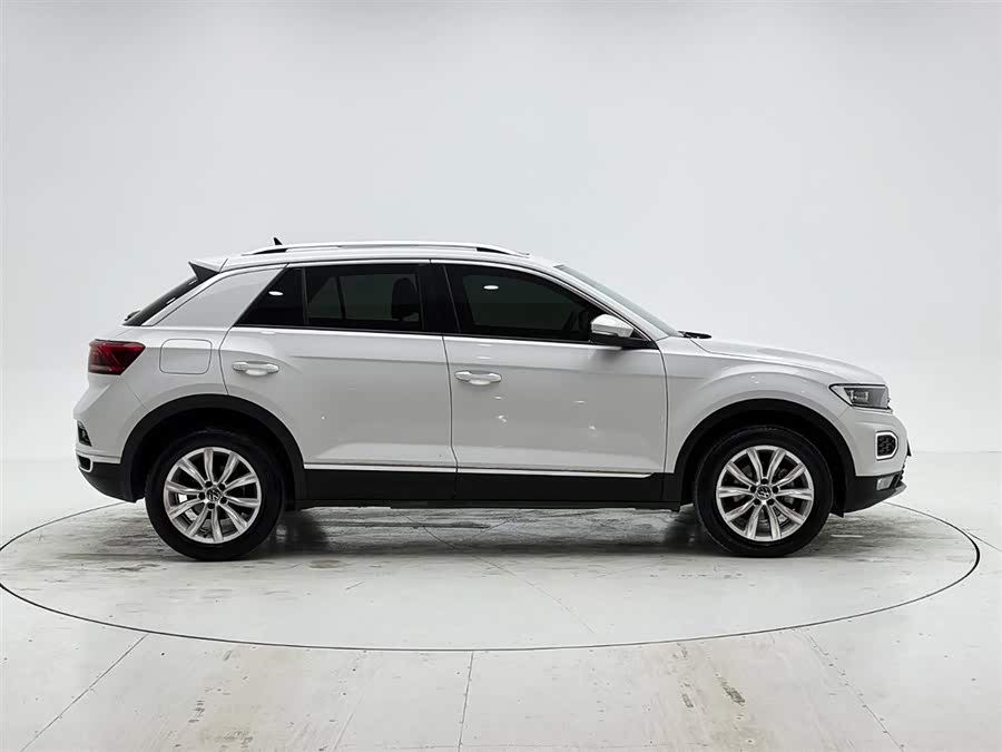 Volkswagen T-Roc 2022 — фото 9