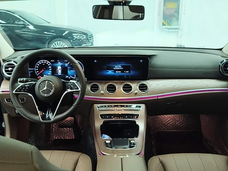 Mercedes-Benz E-Class 2023 — фото 10