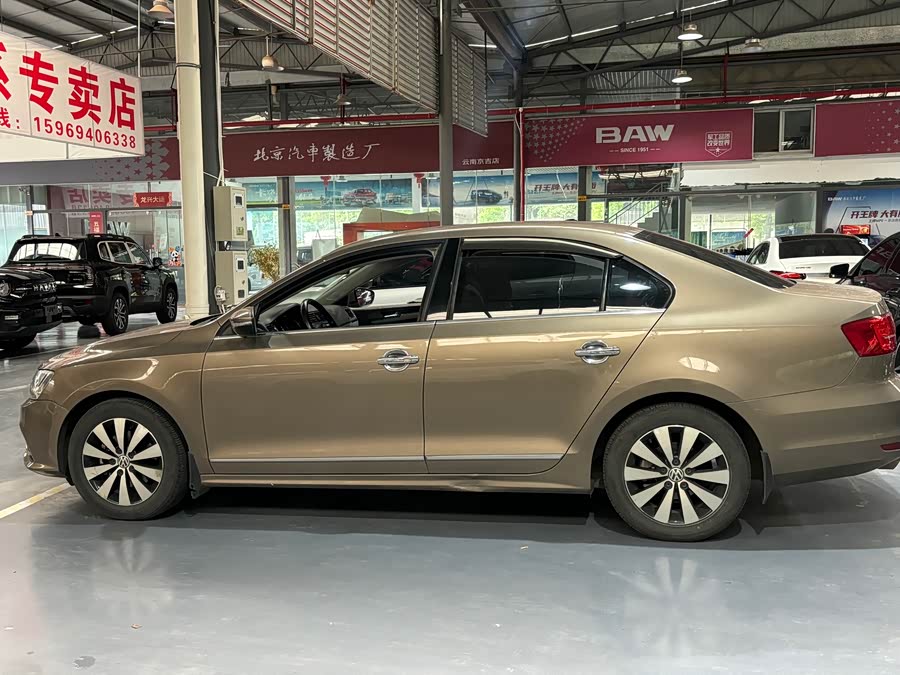 Volkswagen Sagitar 2017