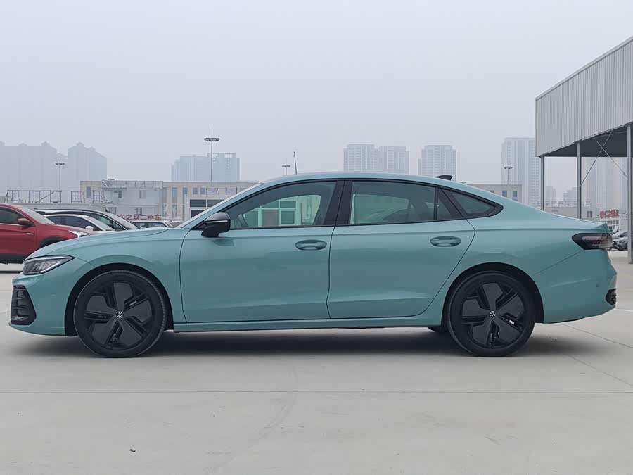 Volkswagen Passat 2025