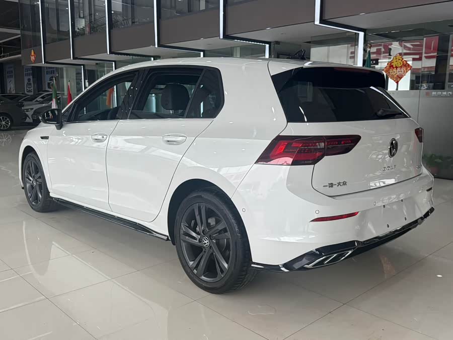 Volkswagen Golf 2023