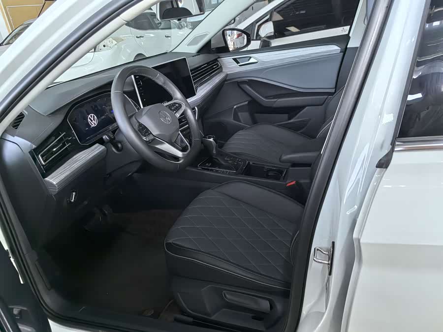 Volkswagen Sagitar 2023