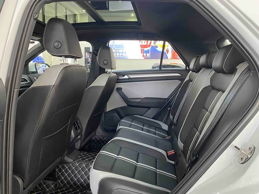 Volkswagen T-Roc 2025 — фото 17