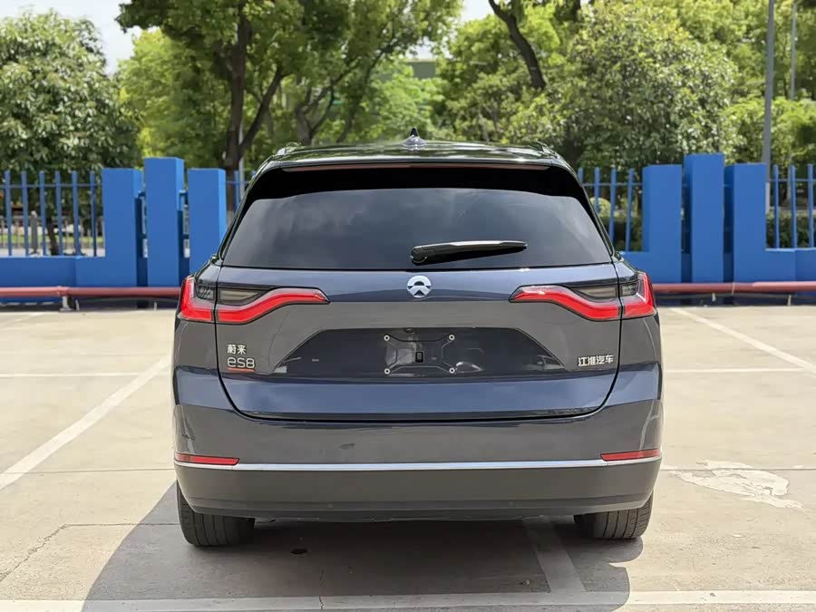 NIO ES8 2020