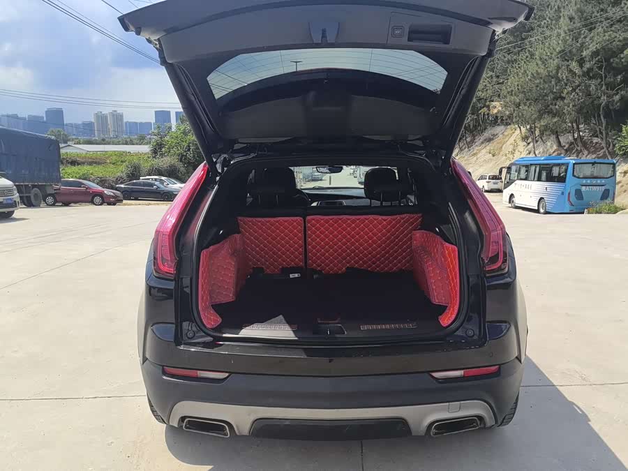 Cadillac XT4 2020 — фото 11
