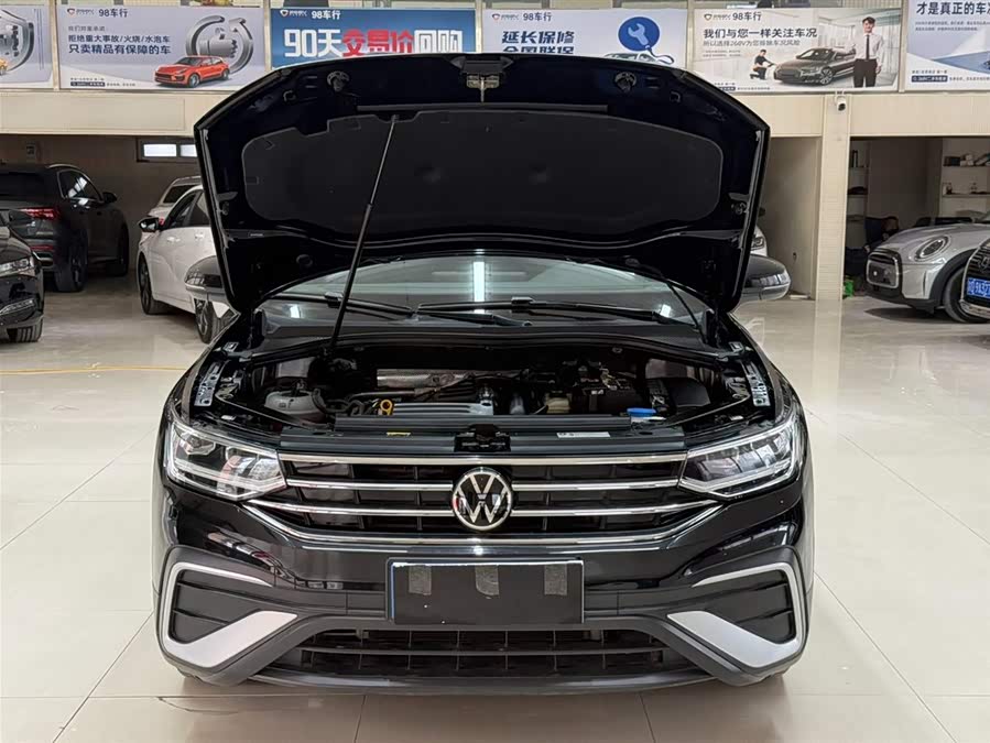 Volkswagen Tiguan L 2023