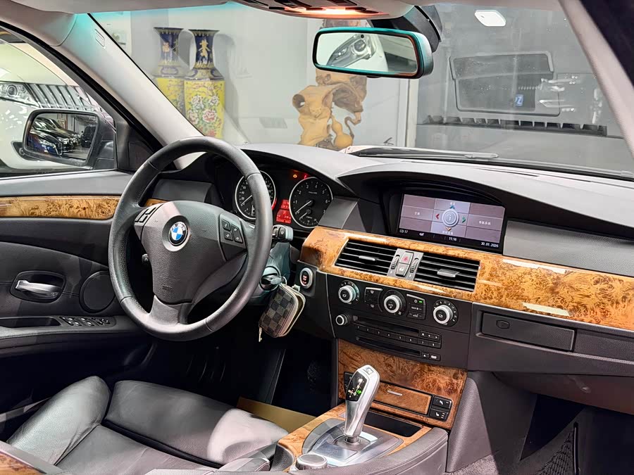 BMW 5 Series 2008 — фото 14