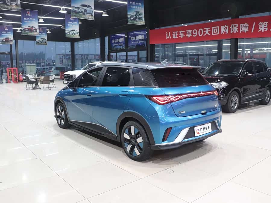 BYD Dolphin 2023