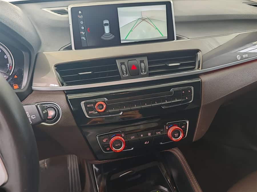 BMW X1 2019 — фото 14