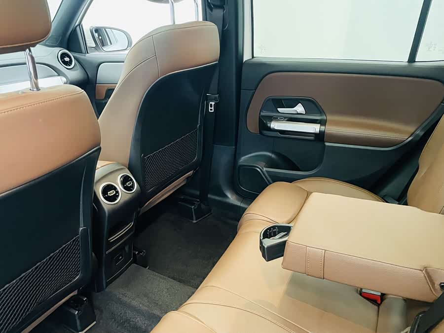 Mercedes-Benz GLB 2023 — фото 11