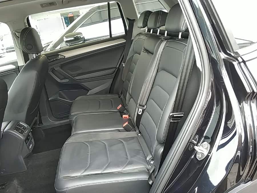 Volkswagen Tiguan L 2020 — фото 17