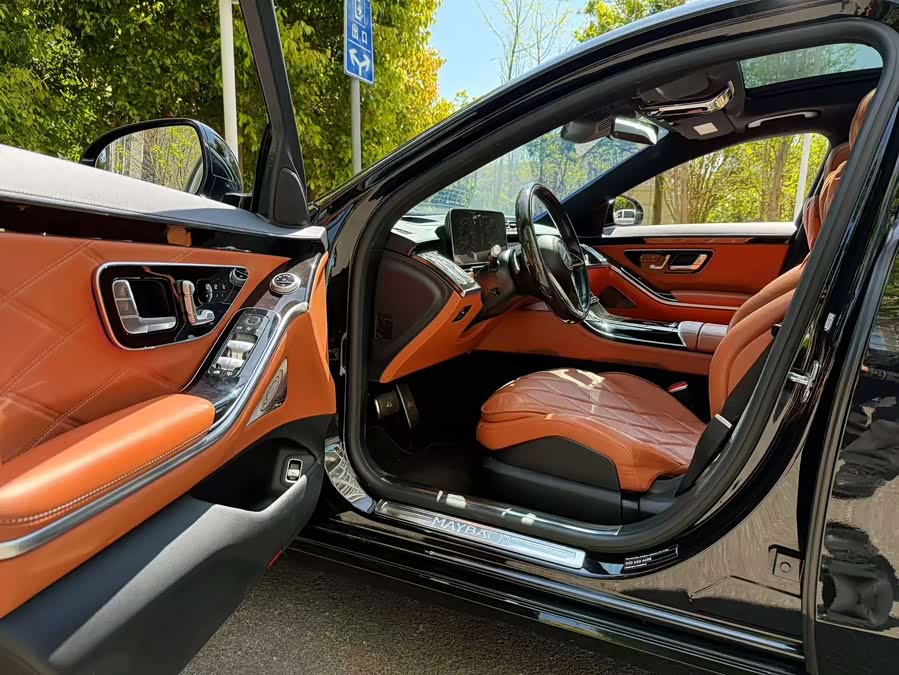 Mercedes-Benz Maybach S-Class 2023