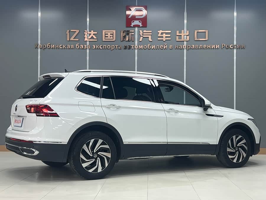 Volkswagen Tiguan L 2023