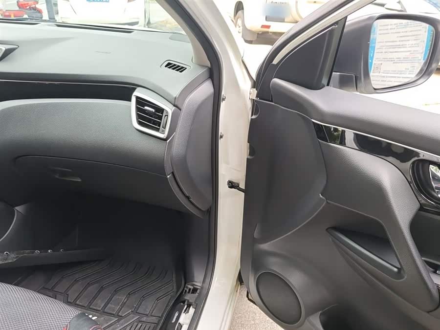 Nissan Qashqai 2017 — фото 20