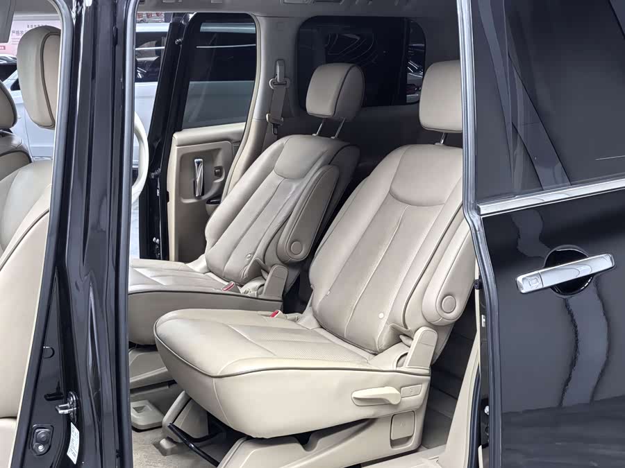 Nissan Quest 2015 — фото 12
