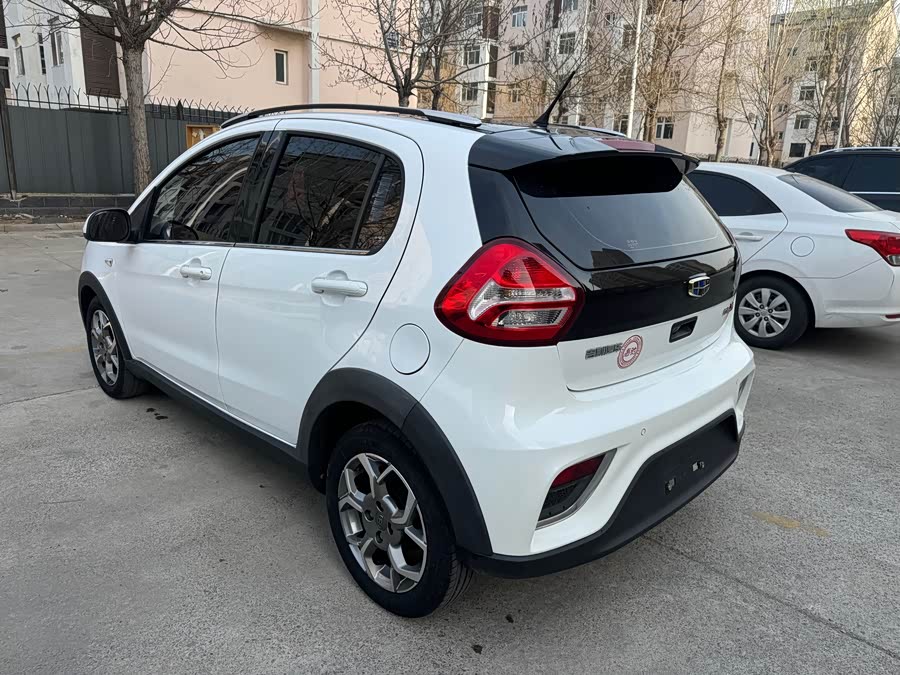 Geely Vision X1 2017 — фото 17