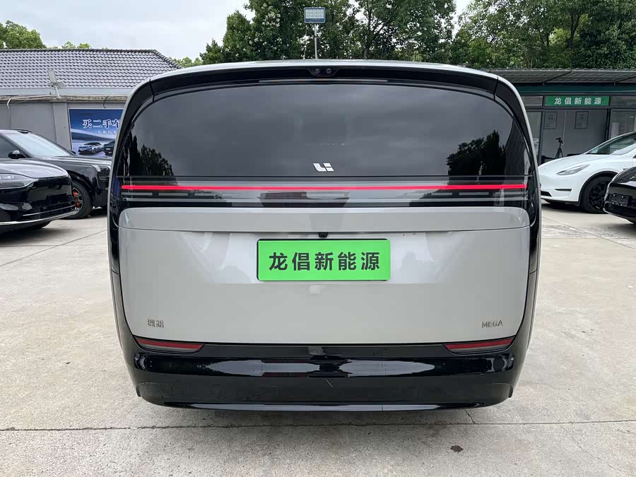 Li Auto MEGA 2024