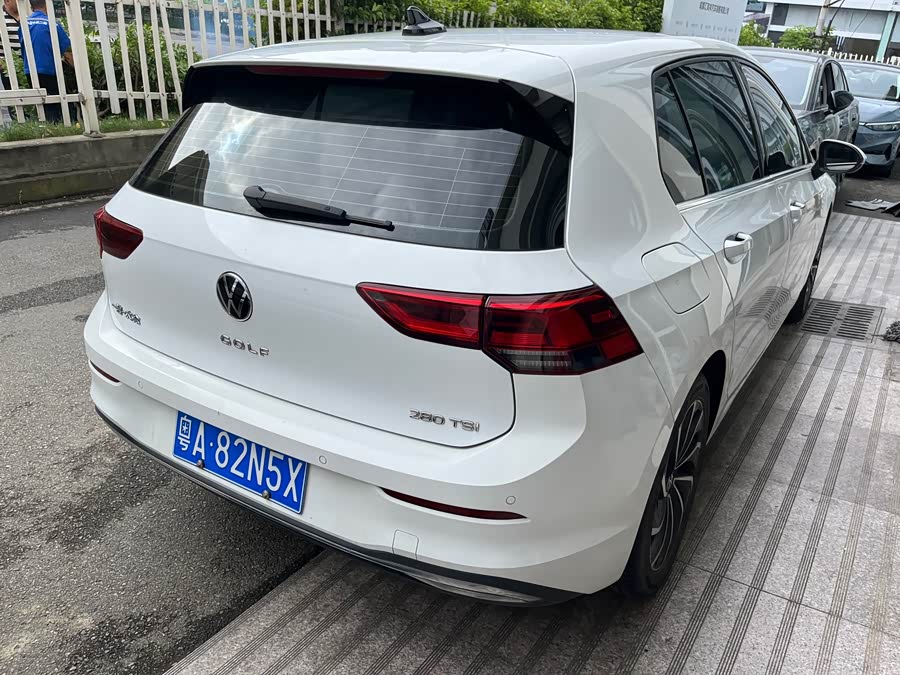 Volkswagen Golf 2023
