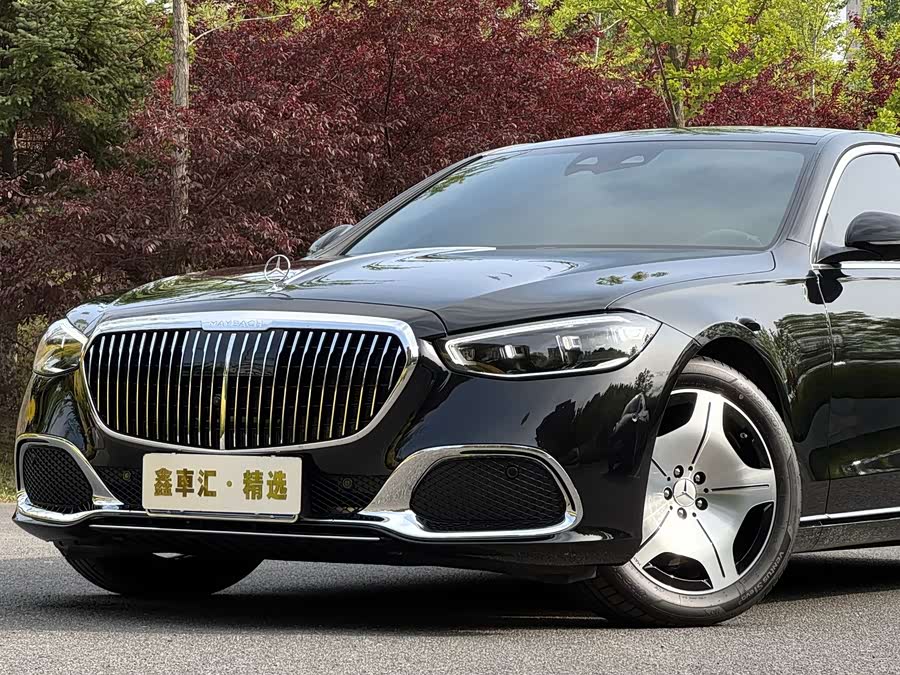 Mercedes-Benz Maybach S-Class 2025