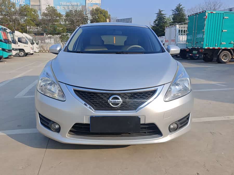 Nissan Tiida 2011