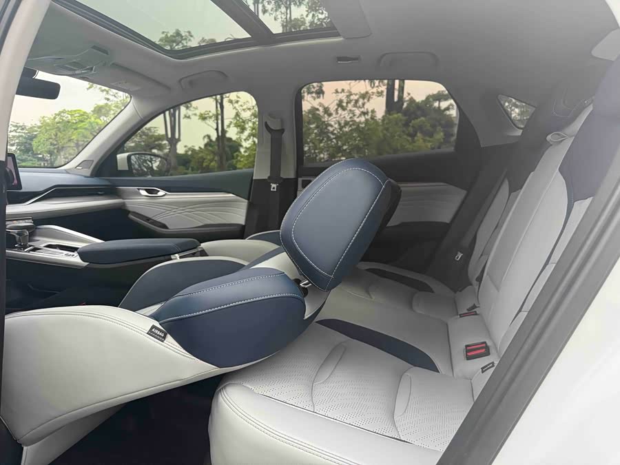 Geely Xingrui 2021
