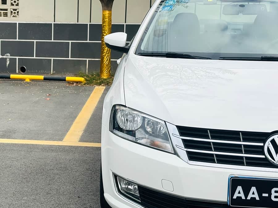Volkswagen Lavida 2013