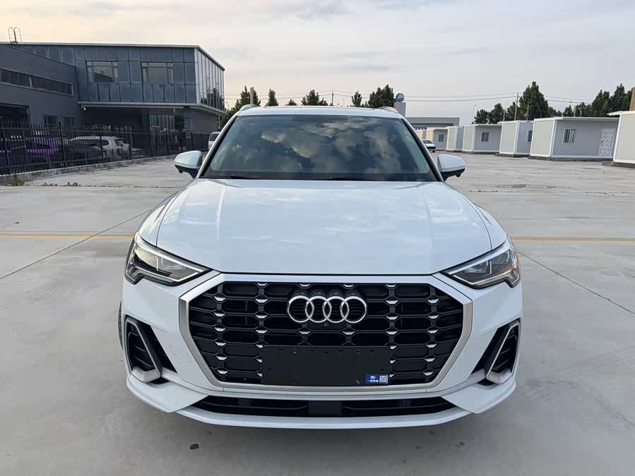 Audi Q3 2022