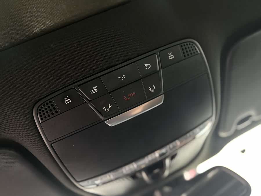 Mercedes-Benz GLC 2018 — фото 16