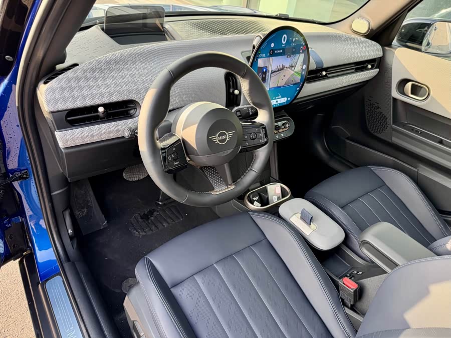 MINI MINI 2025