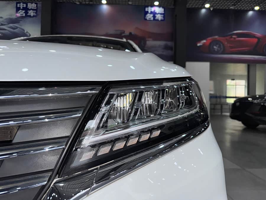 Roewe RX5 2019 — фото 22