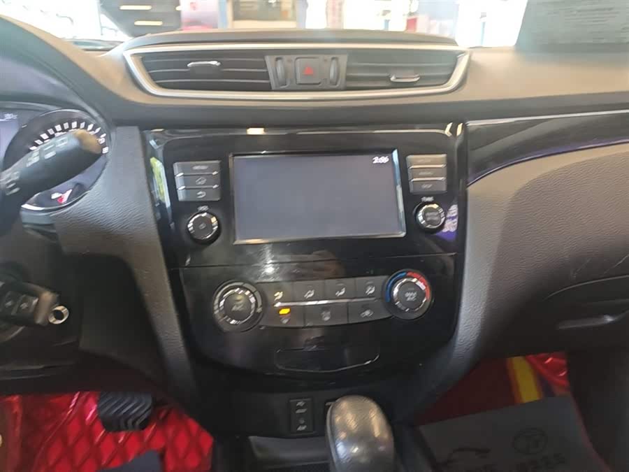 Nissan Qashqai 2017 — фото 13